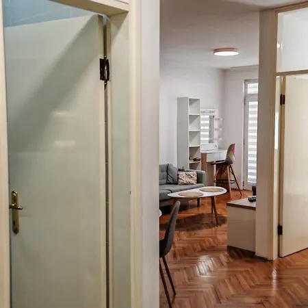 Brod Trgovacka Apartment Zarkovo